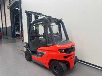 Használt targonca LINDE H 25 D-01 DIESEL VIERRADFRONTSTAPLER (13071657)