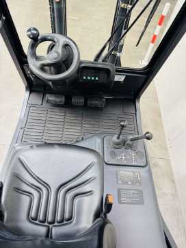 Használt targonca LINDE H 25 D-03 original 2126h DIESEL VIERRADFRONTSTAPLER (13073428)