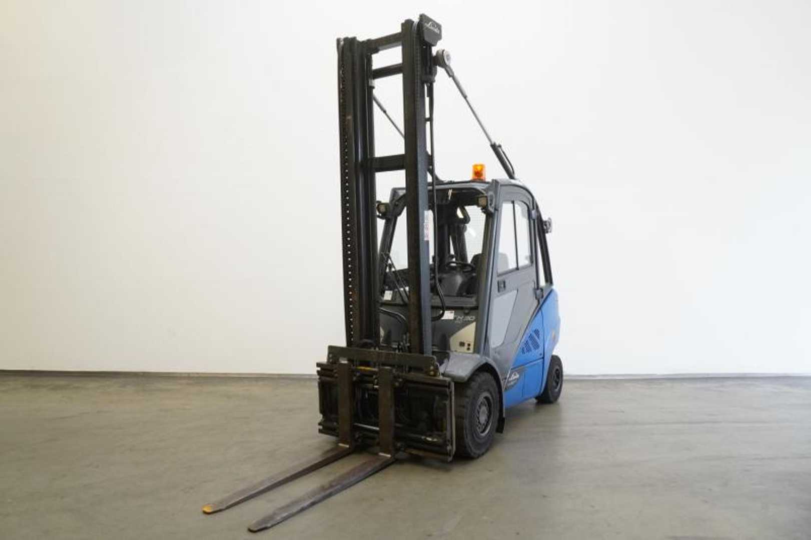 Használt targonca LINDE H 30 D (3A) EVO 393-02 DIESEL VIERRADFRONTSTAPLER (13069885)