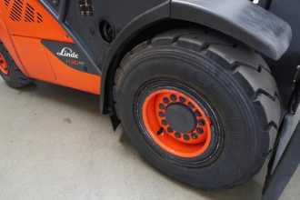 Használt targonca LINDE H 30 D (3B) EVO 393-02 DIESEL VIERRADFRONTSTAPLER (13042876)