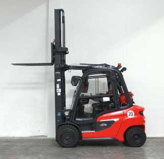 Használt targonca LINDE H 30 T 1202 GAS VIERRADFRONTSTAPLER (13071798)