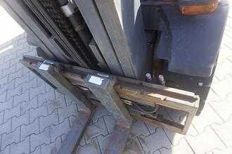 Használt targonca LINDE H 30D-02 - Triplex - Nur 2.713 Stunden DIESEL VIERRADFRONTSTAPLER (13067673)