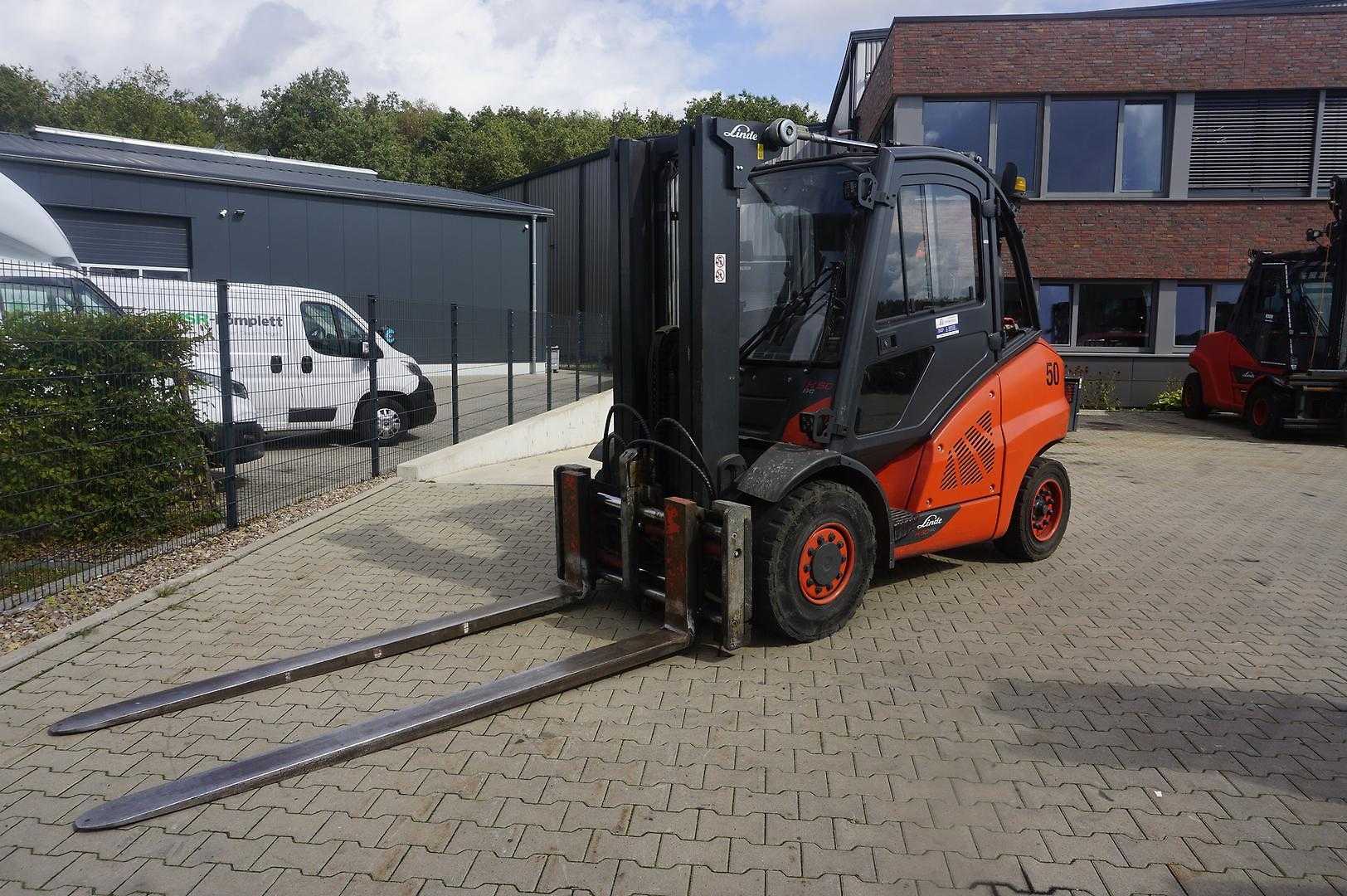 Használt targonca LINDE H 50T-02 - Triplex - 6.883 Stunden GAS VIERRADFRONTSTAPLER (13065002)