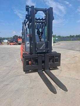 Használt targonca LINDE H 70D DIESEL VIERRADFRONTSTAPLER (13052738)