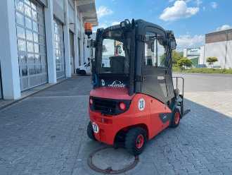Használt targonca LINDE H14D-01 / HH 4,6m / 1.453h / Diesel / SS / Waage DIESEL VIERRADFRONTSTAPLER (13052708)