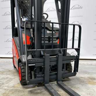 Használt targonca LINDE H14T: 1,4 t GAS VIERRADFRONTSTAPLER (12959557)