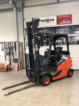 Használt targonca LINDE H16T GAS VIERRADFRONTSTAPLER (13028912) backdrop