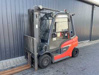 Használt targonca LINDE H20T-01 GAS VIERRADFRONTSTAPLER (13065392) backdrop