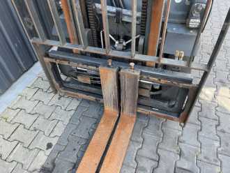 Használt targonca LINDE H20T-01 GAS VIERRADFRONTSTAPLER (13065392)