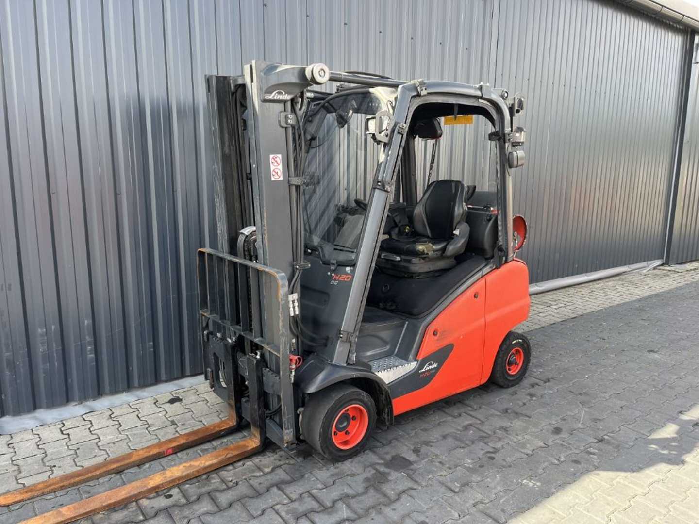 Használt targonca LINDE H20T-01 GAS VIERRADFRONTSTAPLER (13065961)