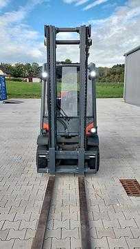 Használt targonca LINDE H20T/600 mit Video GAS VIERRADFRONTSTAPLER (13069928)