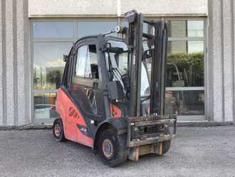 Használt targonca LINDE H25D-02 DIESEL VIERRADFRONTSTAPLER (13060662) backdrop