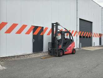 Használt targonca LINDE H25T-02 GAS VIERRADFRONTSTAPLER (13063946)