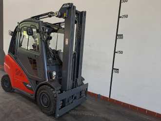 Használt targonca LINDE H30 D: 3,0t (3B) DIESEL VIERRADFRONTSTAPLER (12970766)
