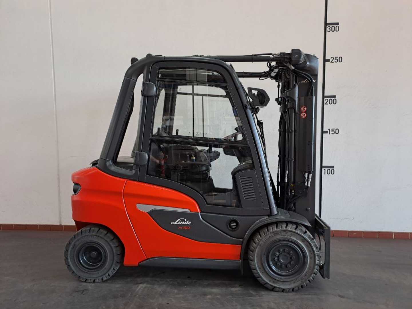 Használt targonca LINDE H30 D: 3,0t (EU5) DIESEL VIERRADFRONTSTAPLER (13062564)