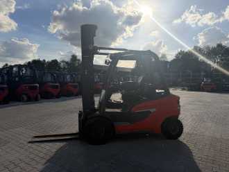 Használt targonca LINDE H30D-01/1202 DIESEL VIERRADFRONTSTAPLER (13071238)