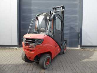 Használt targonca LINDE H30D-01 DIESEL VIERRADFRONTSTAPLER (13040874)