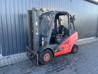 Használt targonca LINDE H30D-02 DIESEL VIERRADFRONTSTAPLER (13075954) backdrop