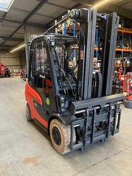 Használt targonca LINDE H30D DIESEL VIERRADFRONTSTAPLER (13027131)