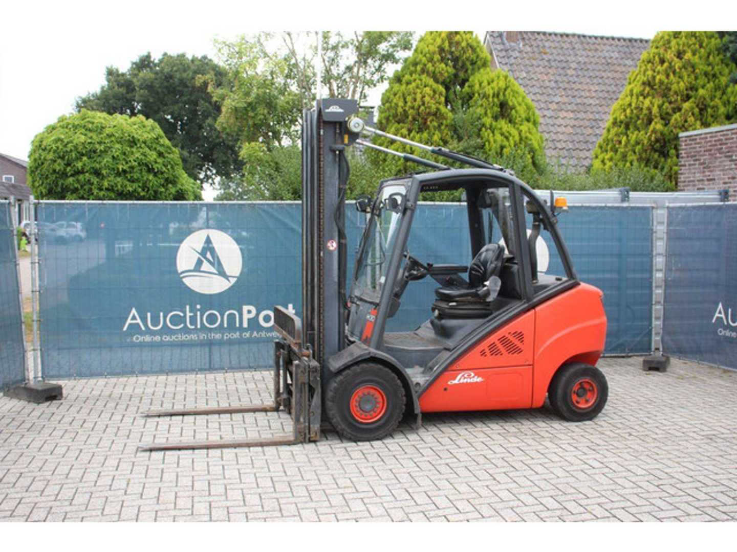 Használt targonca LINDE H30D DIESEL VIERRADFRONTSTAPLER (13064283)
