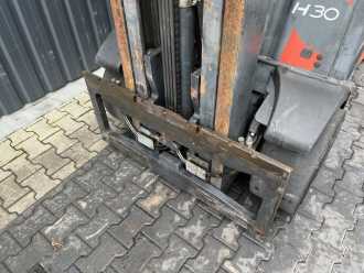 Használt targonca LINDE H30T-01 GAS VIERRADFRONTSTAPLER (13001658)