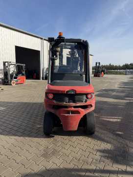 Használt targonca LINDE H35D-01/1202 DIESEL VIERRADFRONTSTAPLER (13073432)