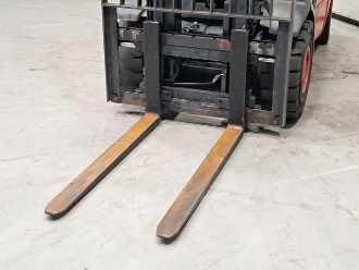 Használt targonca LINDE H35D-02 DIESEL VIERRADFRONTSTAPLER (13038082)