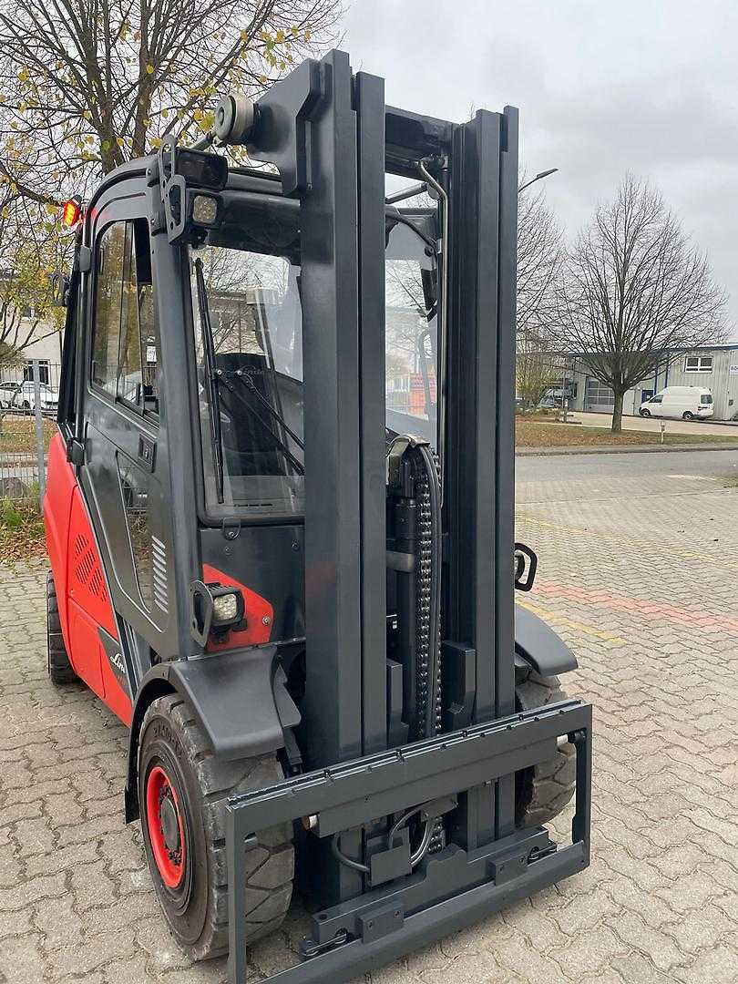 Használt targonca LINDE H35D-02 Triplex Mat DIESEL VIERRADFRONTSTAPLER (12913801)