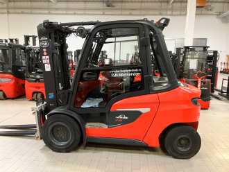 Használt targonca LINDE H35D DIESEL VIERRADFRONTSTAPLER (12972145)