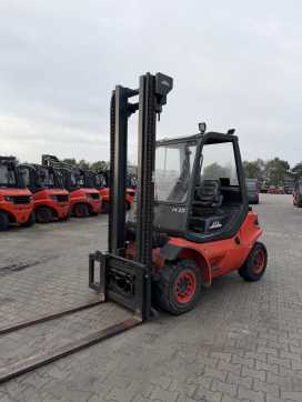 Használt targonca LINDE H35D DIESEL VIERRADFRONTSTAPLER (13076471) backdrop
