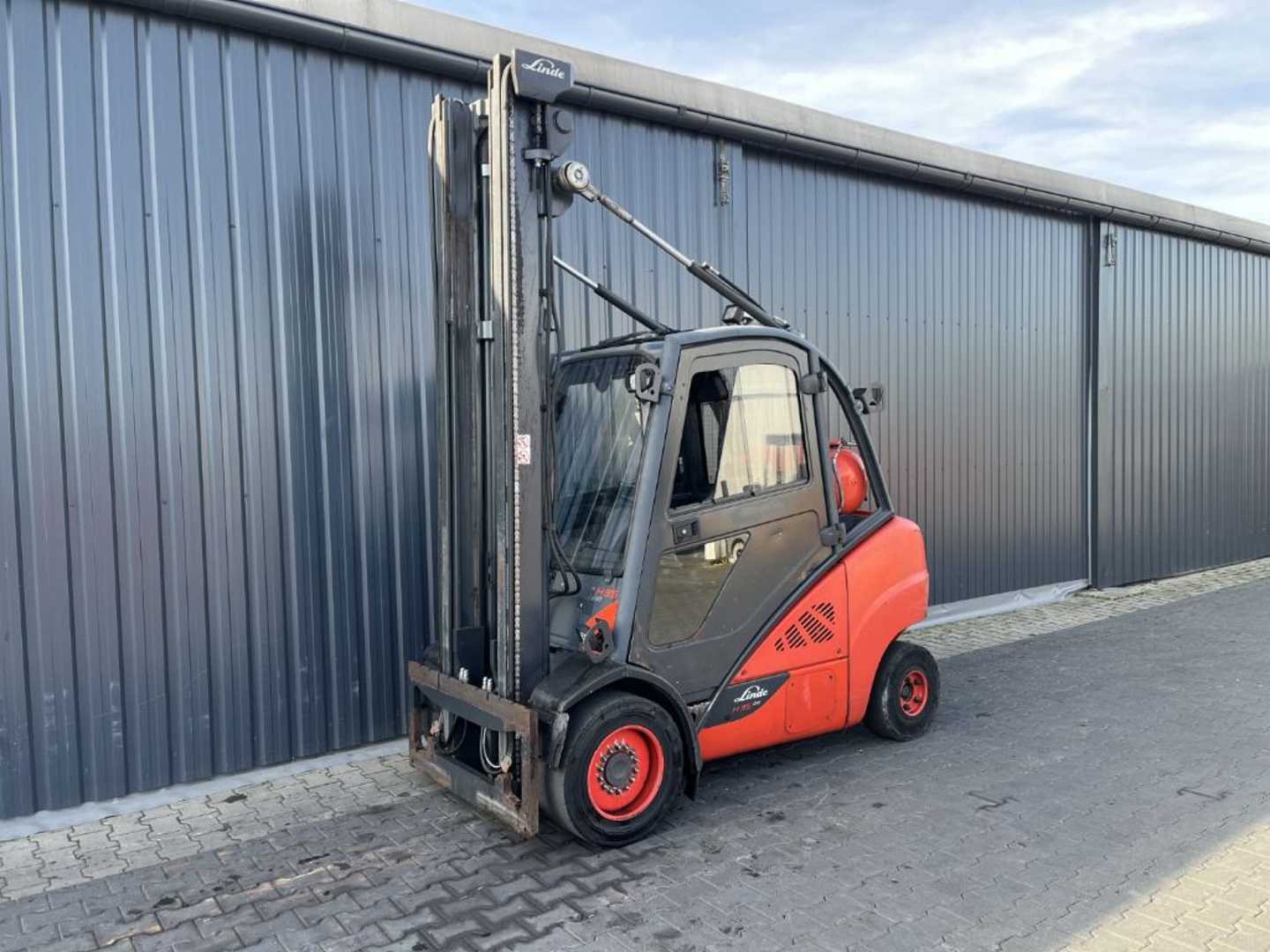 Használt targonca LINDE H35T-02 GAS VIERRADFRONTSTAPLER (13072005)