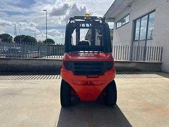 Használt targonca LINDE H40D DIESEL VIERRADFRONTSTAPLER (13075014)