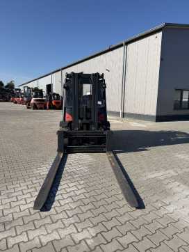 Használt targonca LINDE H50D-02 Containerfähig DIESEL VIERRADFRONTSTAPLER (13074418)