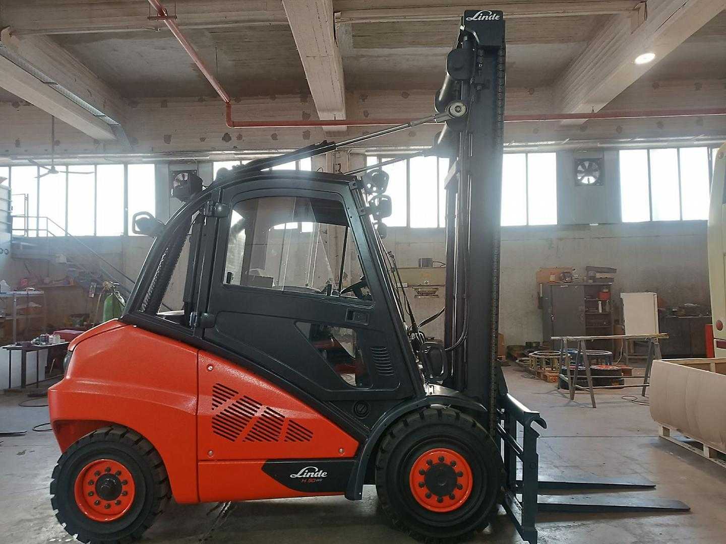 Használt targonca LINDE H50D-02 DIESEL VIERRADFRONTSTAPLER (13010365)