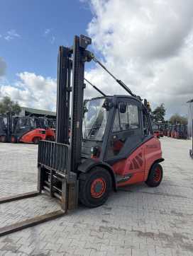 Használt targonca LINDE H50D-02 DIESEL VIERRADFRONTSTAPLER (13068784) backdrop