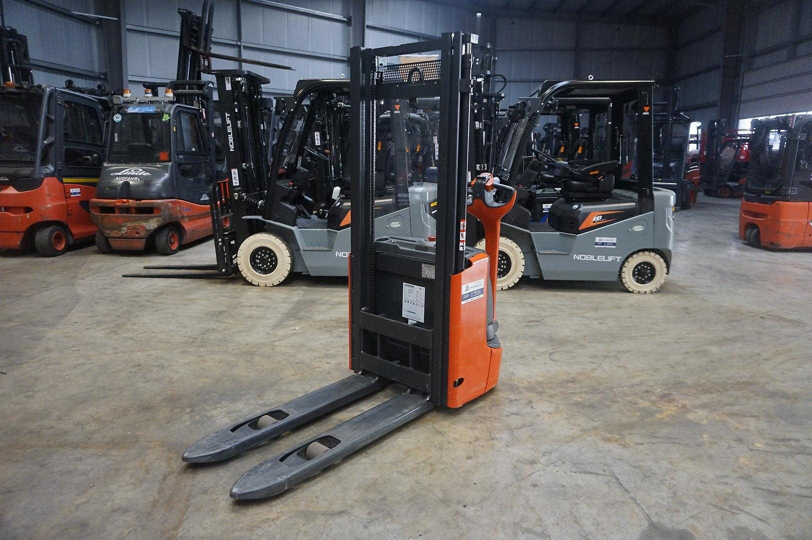 Használt targonca LINDE L 10 - Nur 119 Stunden - Top Zustand ELEKTRO HOCHHUBWAGENDEICHSEL (13072067)