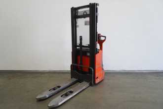 Használt targonca LINDE L 12 1172 ELEKTRO HOCHHUBWAGENDEICHSEL (13067098)