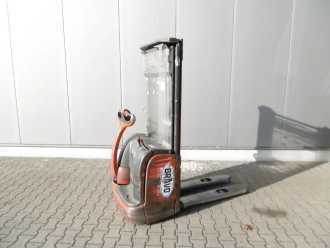 Használt targonca LINDE L 12 ELEKTRO HOCHHUBWAGENDEICHSEL (13025203)