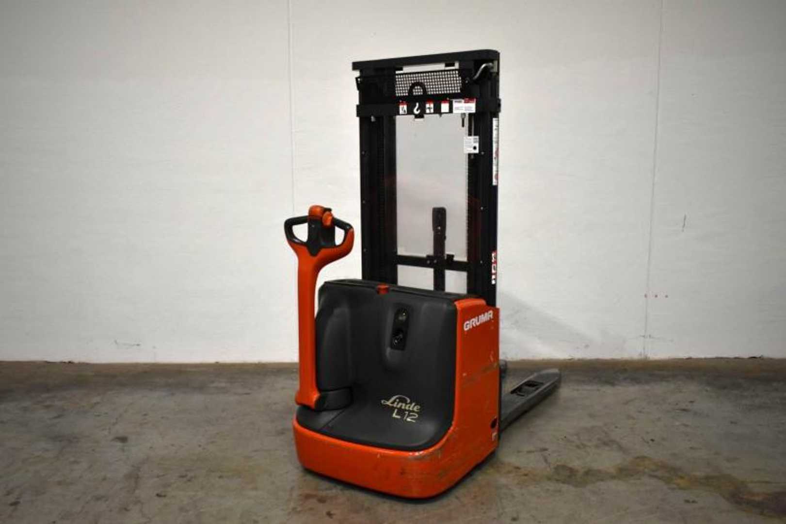 Használt targonca LINDE L 12 i 1172 ELEKTRO HOCHHUBWAGENDEICHSEL (13075727)