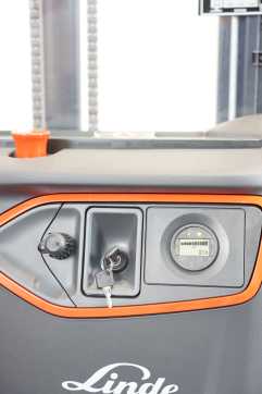 Használt targonca LINDE L 14 B 4596 ELEKTRO HOCHHUBWAGENDEICHSEL (13041203)