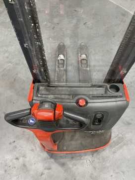 Használt targonca LINDE L10-1172 ELEKTRO HOCHHUBWAGENDEICHSEL (13074202)
