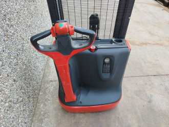 Használt targonca LINDE L10 ELEKTRO HOCHHUBWAGENDEICHSEL (13040264)