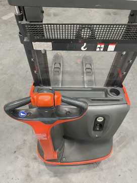 Használt targonca LINDE L12-1172 ELEKTRO HOCHHUBWAGENDEICHSEL (13074198)