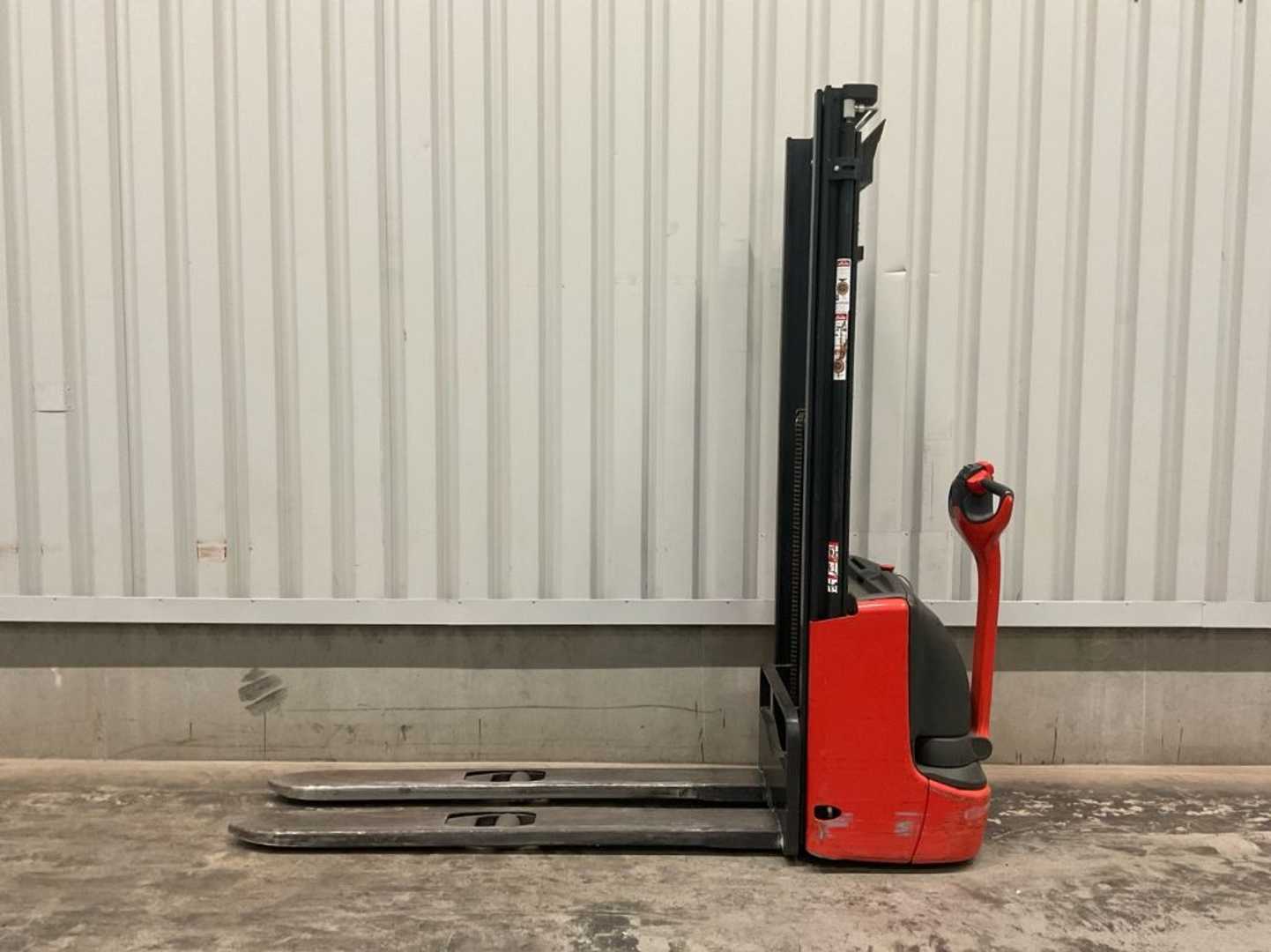Használt targonca LINDE L12 BR1172 1800mm Gabelz ELEKTRO HOCHHUBWAGENDEICHSEL (13067046)