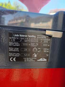 Használt targonca LINDE L12 ELEKTRO HOCHHUBWAGENDEICHSEL (13055559)
