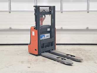 Használt targonca LINDE L12 ELEKTRO HOCHHUBWAGENDEICHSEL (13074786)