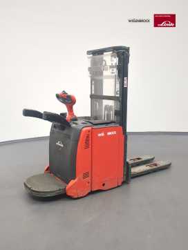 Használt targonca LINDE L12AP-133-01 ELEKTRO HOCHHUBWAGENFAHRERSTAND (13032677) backdrop