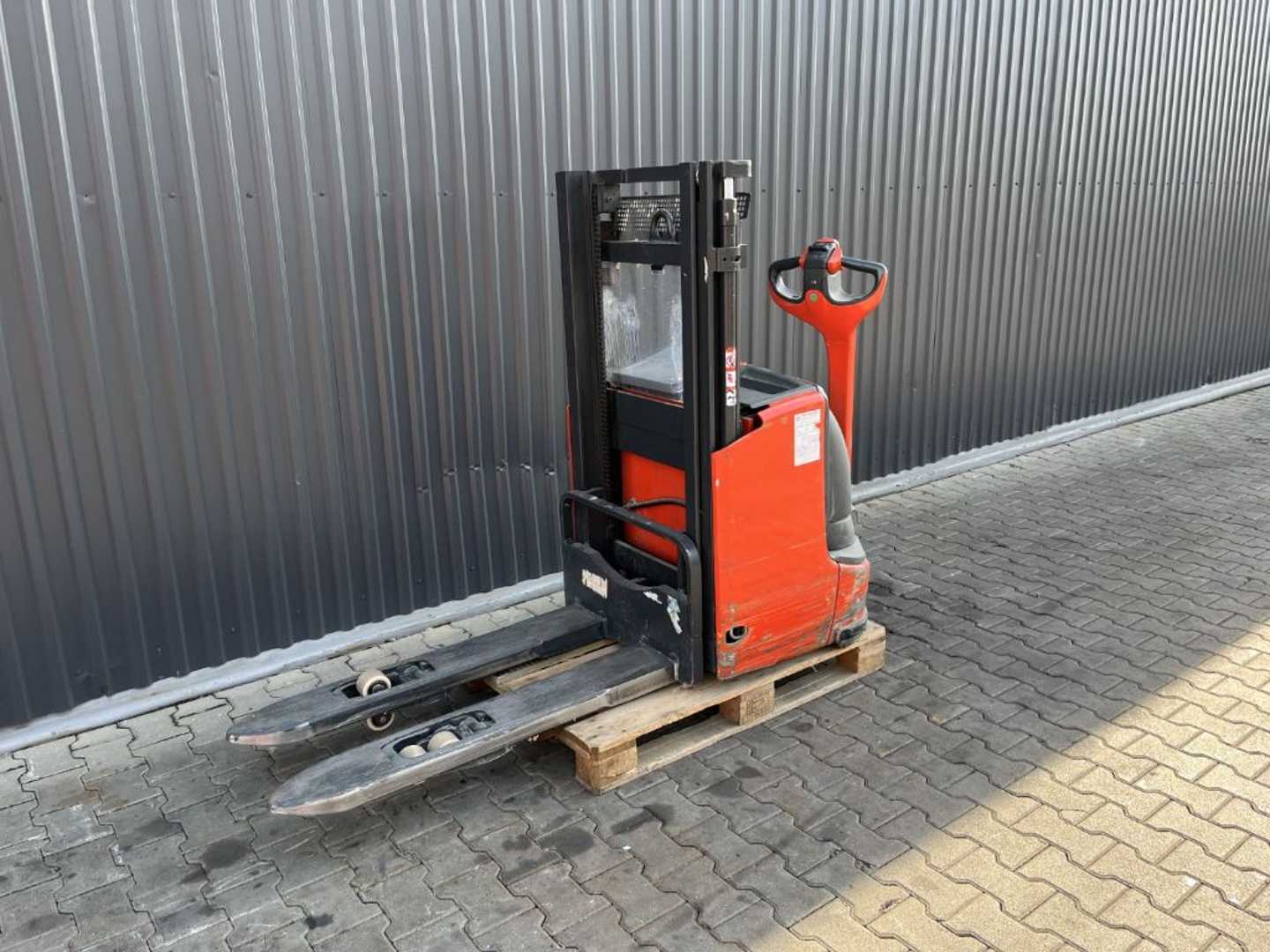 Használt targonca LINDE L12L ELEKTRO HOCHHUBWAGENDEICHSEL (13073450)