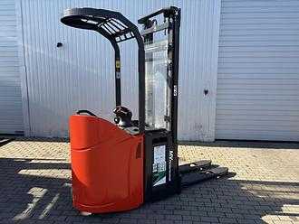 Használt targonca LINDE L12SP ELEKTRO HOCHHUBWAGENFAHRERSTAND (13072593) backdrop