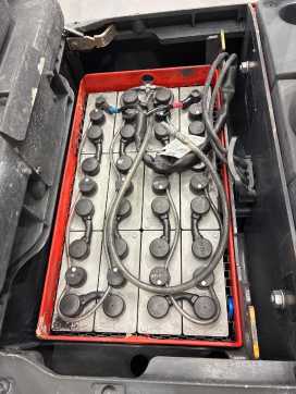 Használt targonca LINDE L12SP-133-01 ELEKTRO HOCHHUBWAGENFAHRERSTAND (13063642)